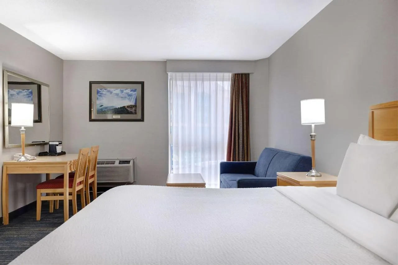 Days Inn By Wyndham Niagara Falls Near The Falls 2*,