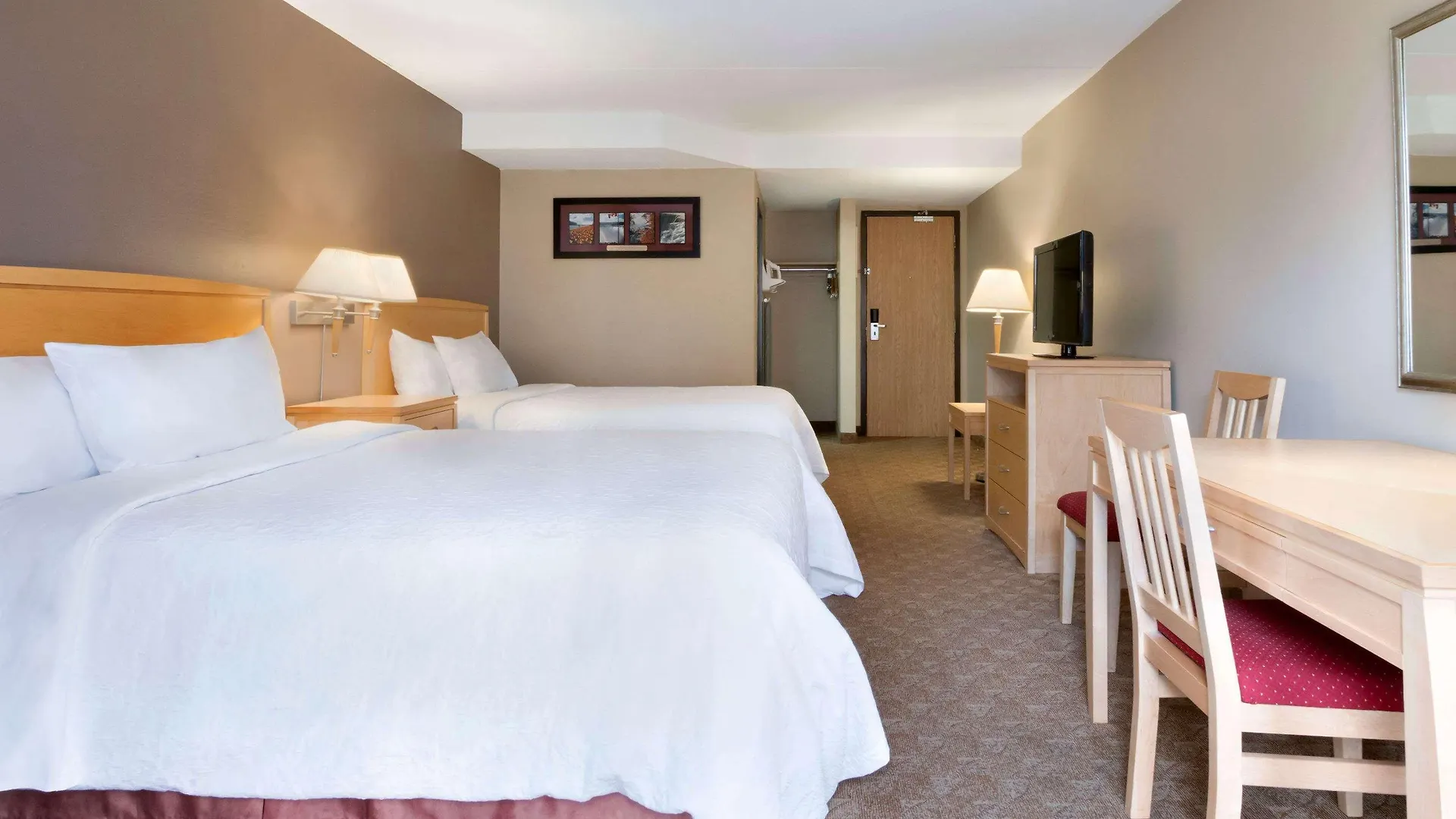 Days Inn By Wyndham Niagara Falls Near The Falls Отель