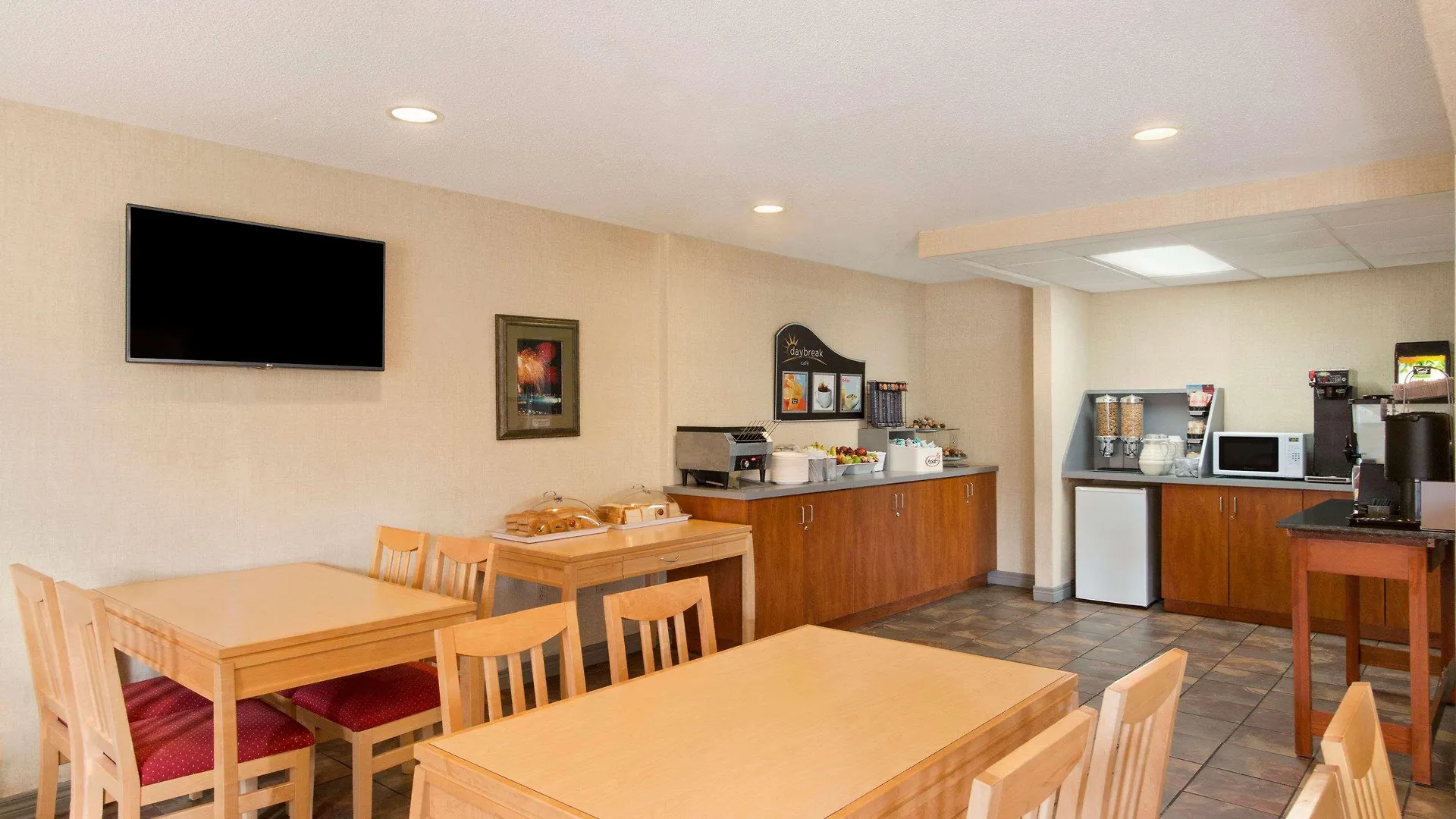 Days Inn By Wyndham Niagara Falls Near The Falls