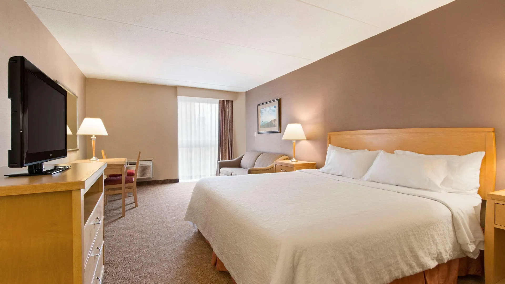 Days Inn By Wyndham Niagara Falls Near The Falls Канада